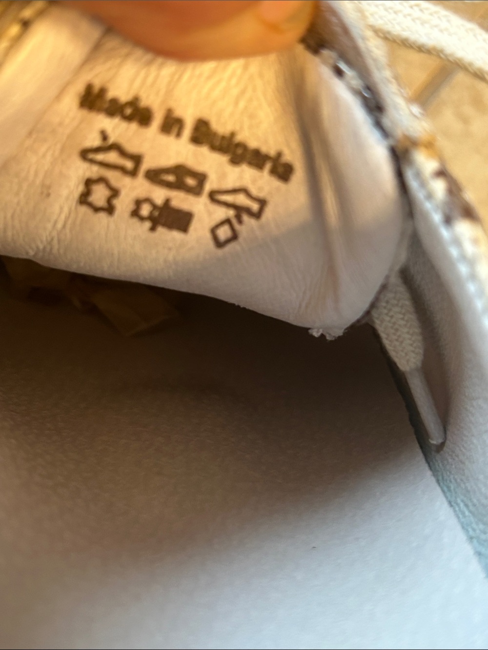 Josef Seibel Cream Leather Snake Print Sneakers Sz 40 - Picture 5 of 6